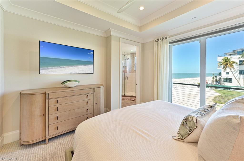 BAREFOOT BEACH - Residential