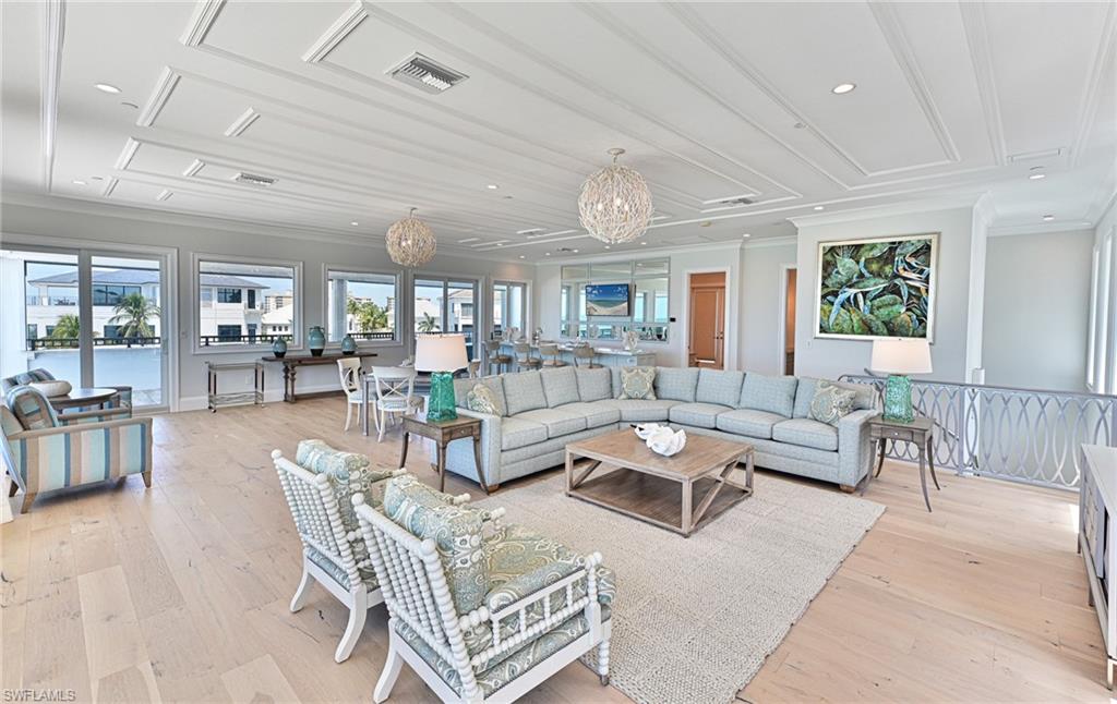 BAREFOOT BEACH - Residential