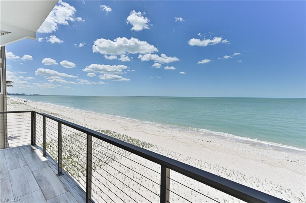 BAREFOOT BEACH - Residential