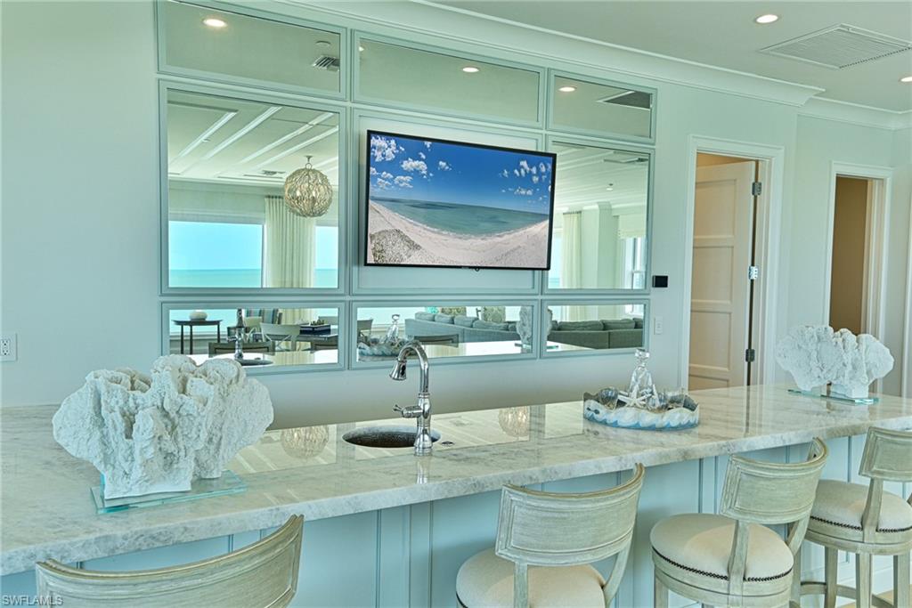 BAREFOOT BEACH - Residential