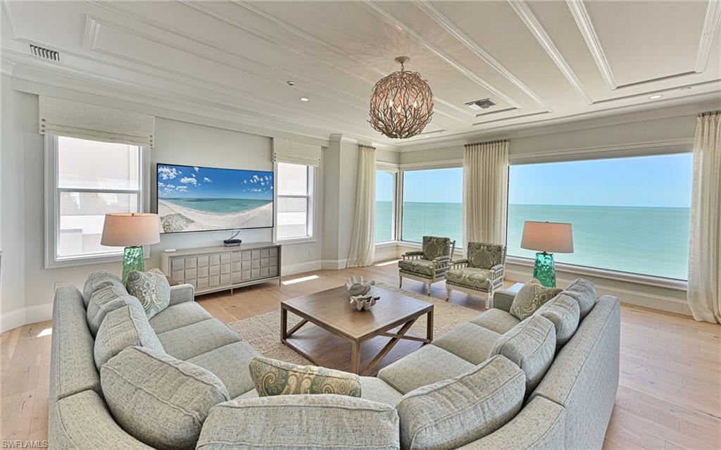 BAREFOOT BEACH - Residential