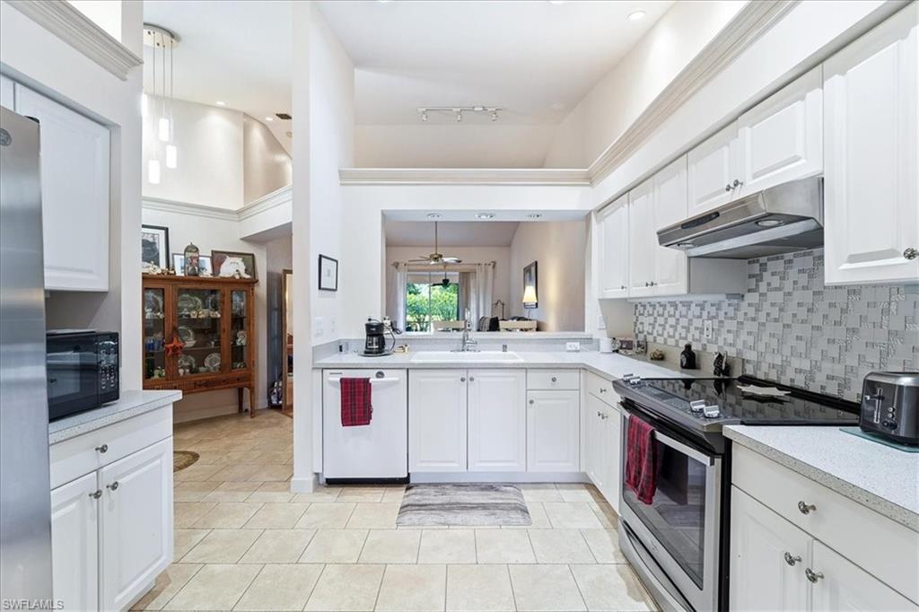 CROWN POINTE VILLAS - Residential