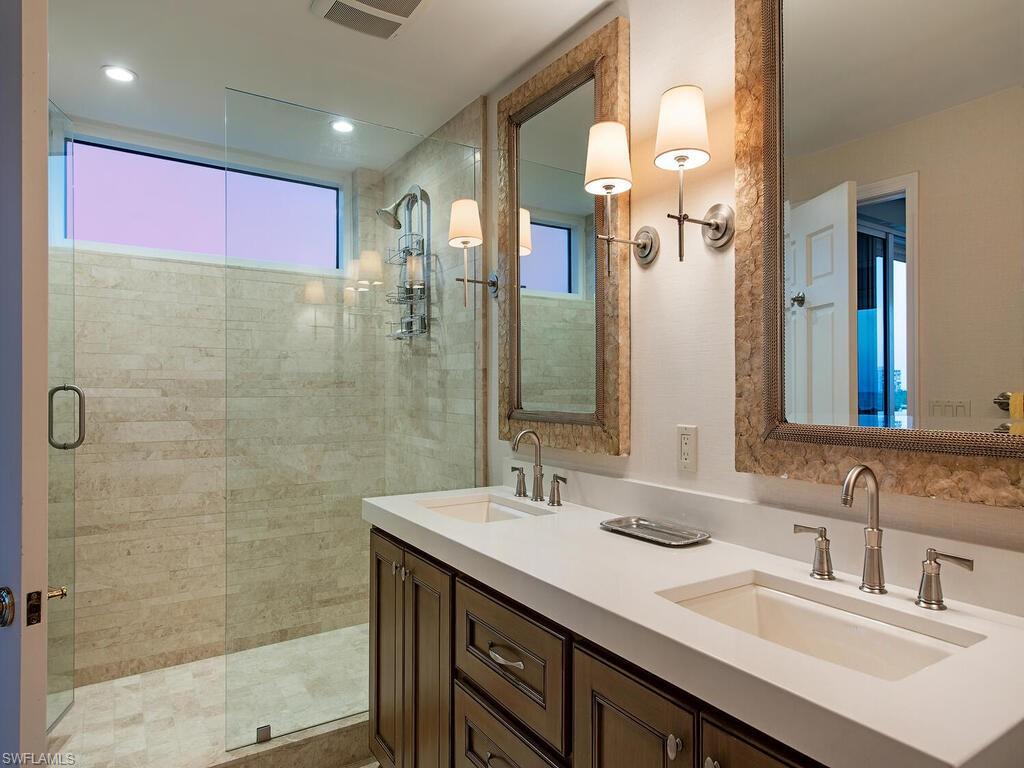 SEAPOINT AT NAPLES CAY - Residential