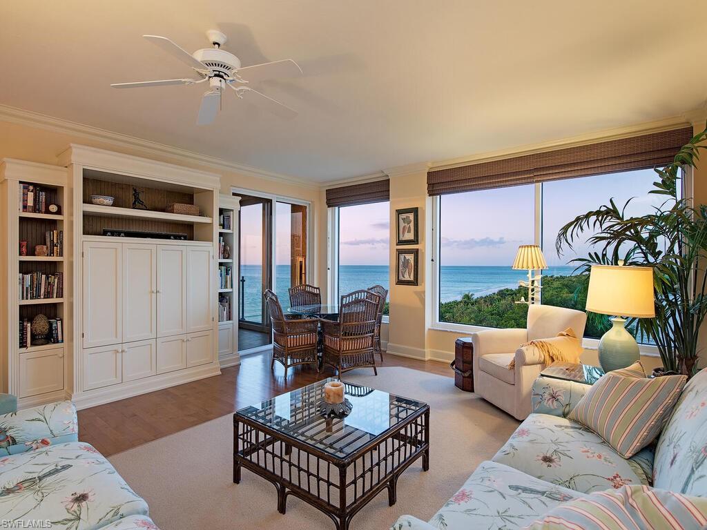 SEAPOINT AT NAPLES CAY - Residential