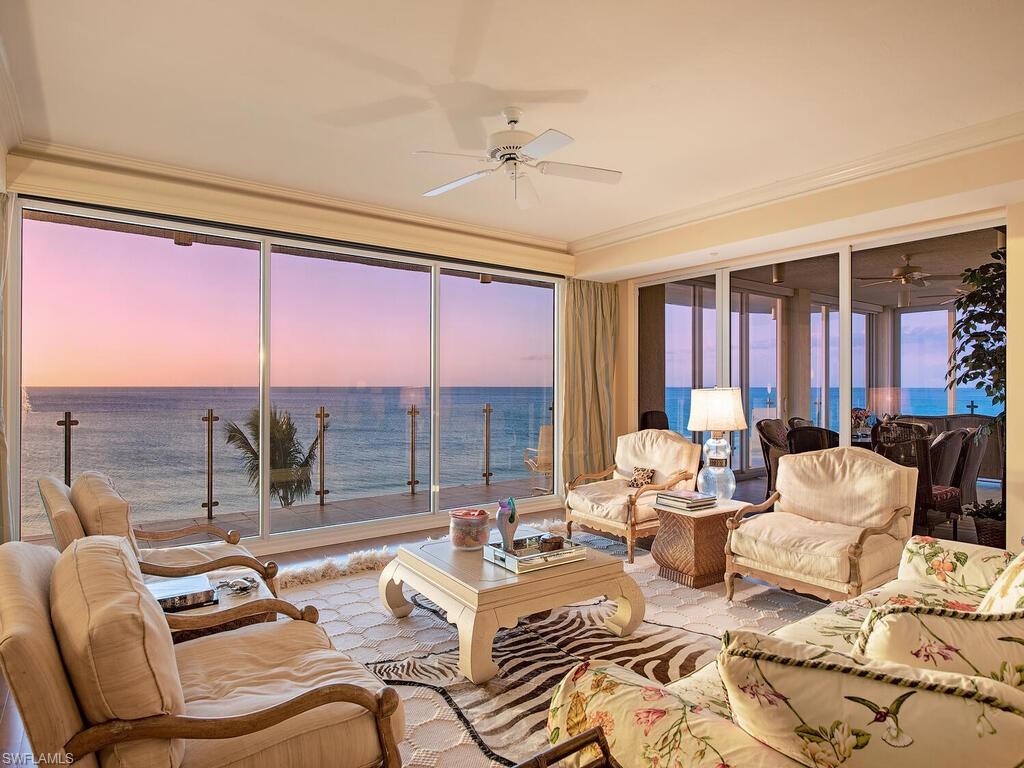 SEAPOINT AT NAPLES CAY - Residential