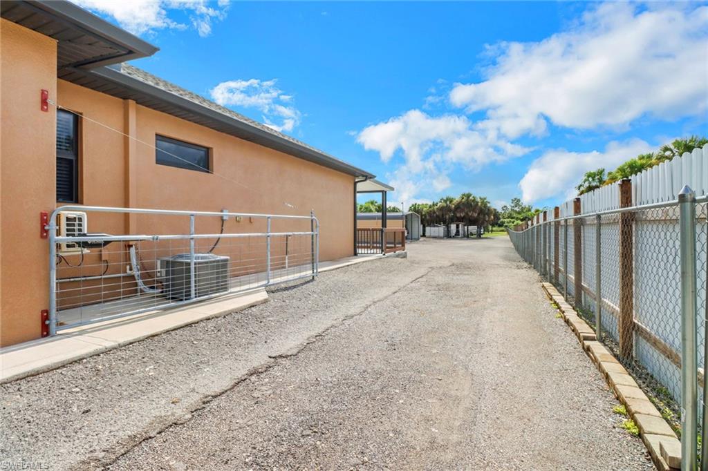 GOLDEN GATE ESTATES - Residential