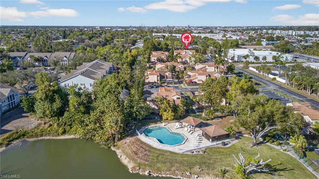 PINE GROVE TOWNHOUSES - Residential