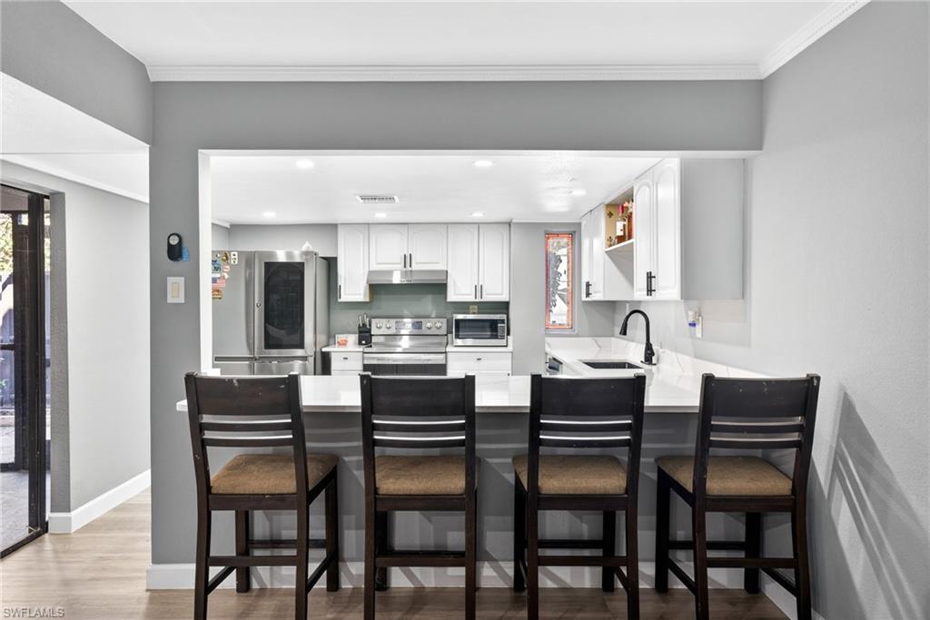 PINE GROVE TOWNHOUSES - Residential