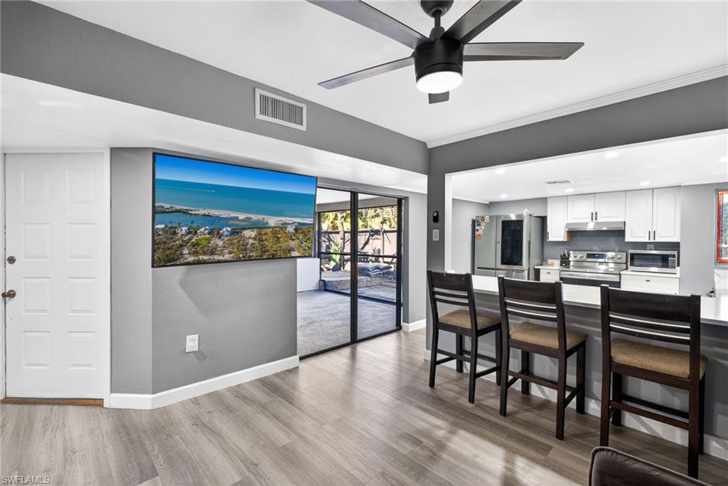 PINE GROVE TOWNHOUSES - Residential