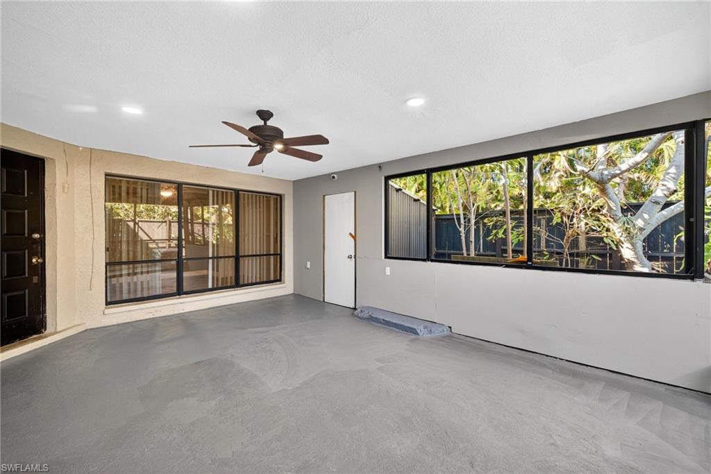 PINE GROVE TOWNHOUSES - Residential