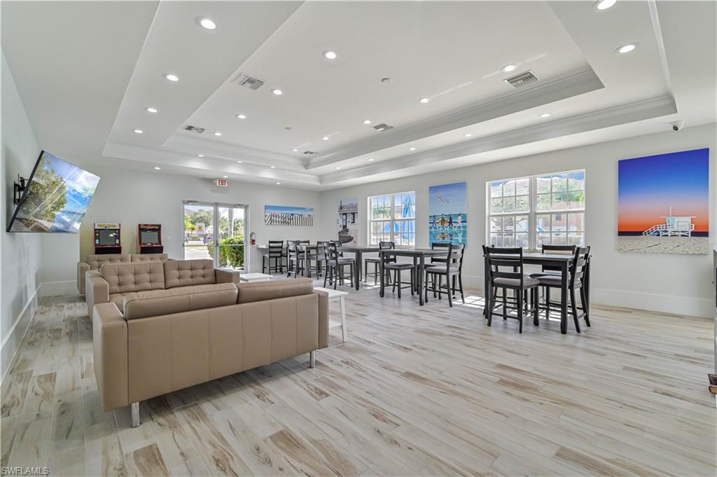 ISLES OF PORTO VISTA - Residential