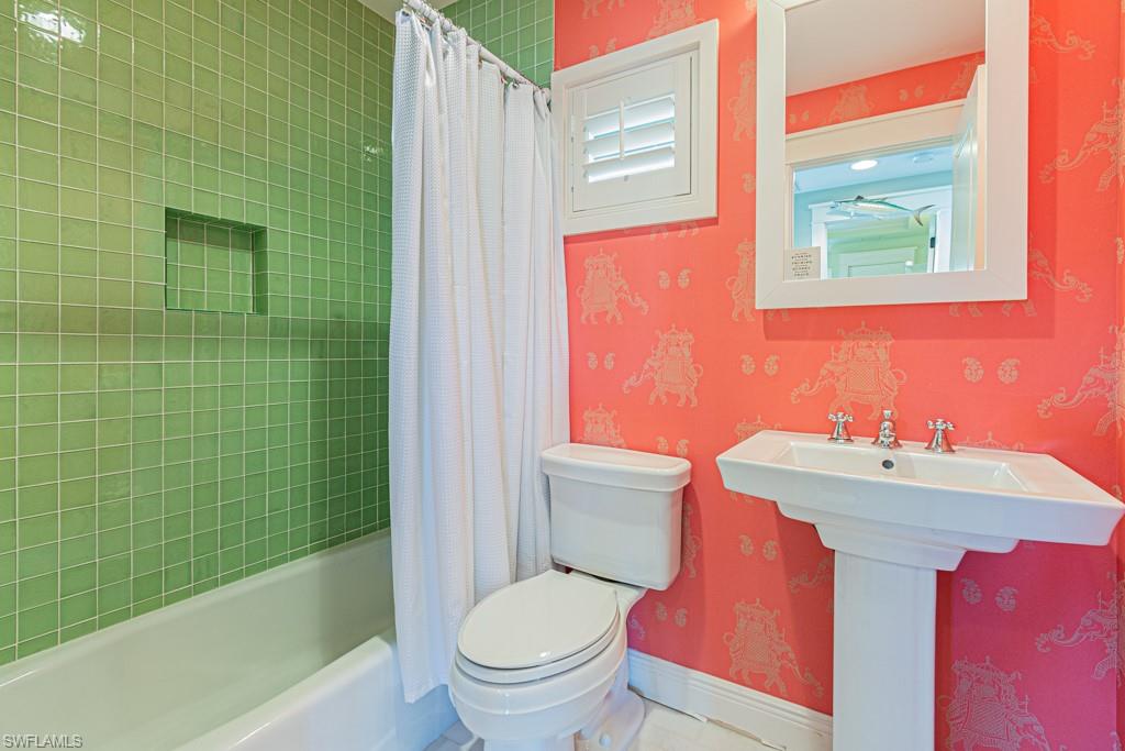 OLDE NAPLES - Residential Lease