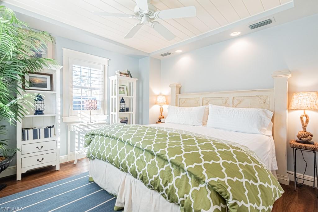 OLDE NAPLES - Residential Lease