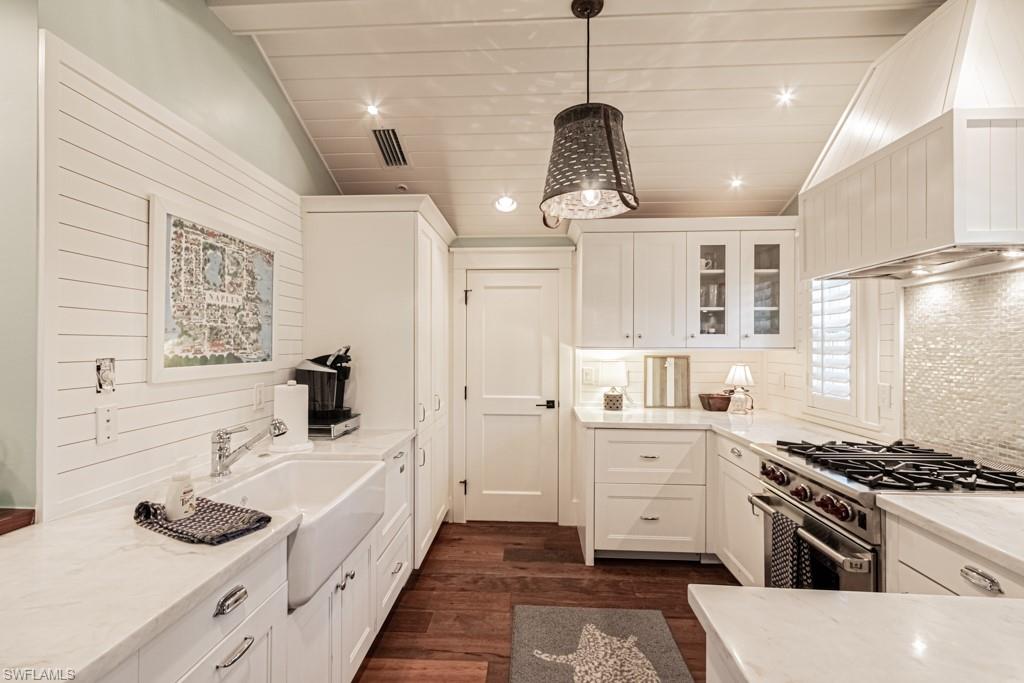 OLDE NAPLES - Residential Lease