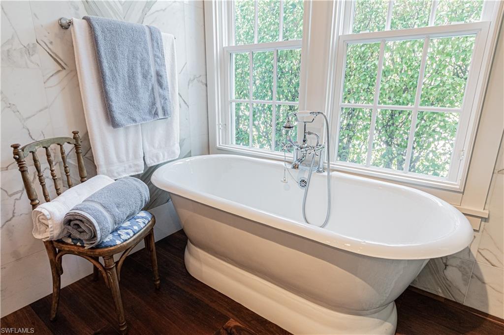 OLDE NAPLES - Residential Lease