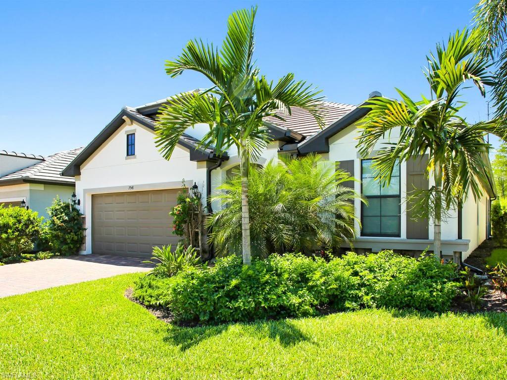 WINDING CYPRESS - Residential