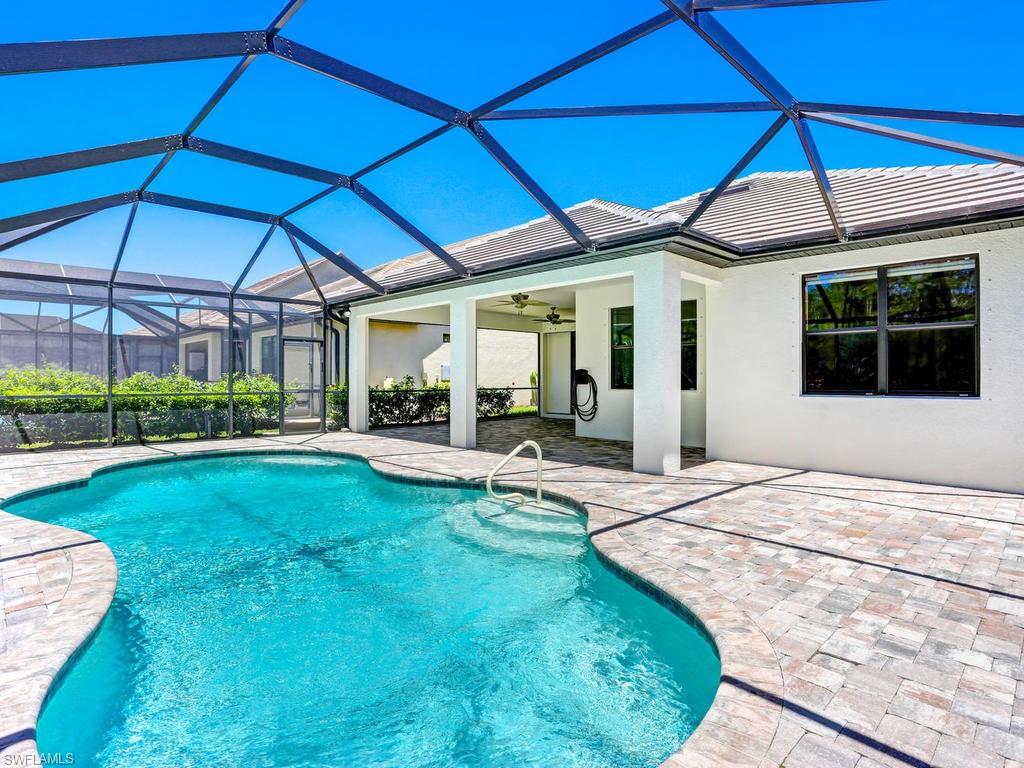 WINDING CYPRESS - Residential