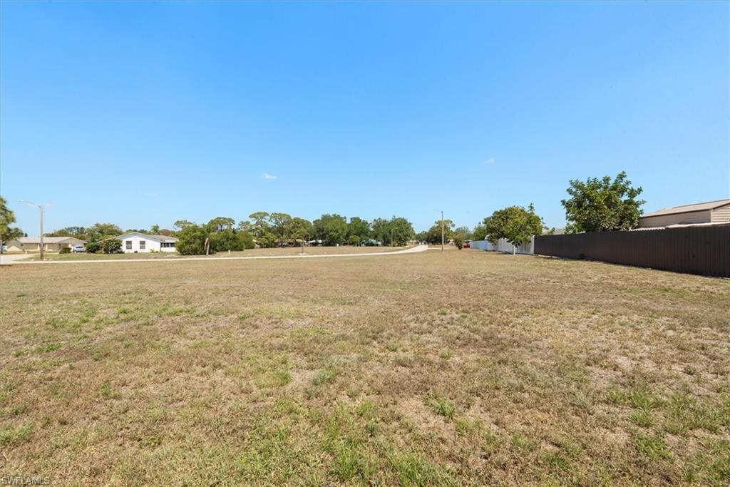 LAURELWOOD - Residential