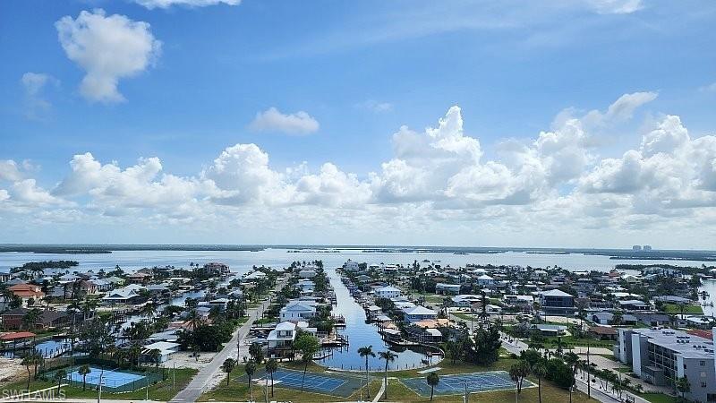 ISLAND WINDS CONDO - Residential