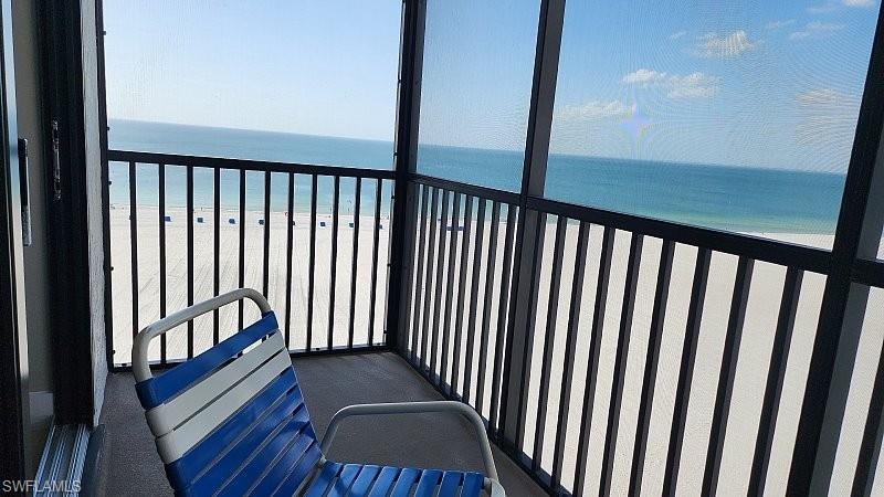 ISLAND WINDS CONDO - Residential