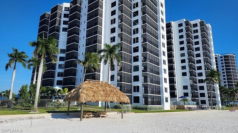 ISLAND WINDS CONDO - Residential