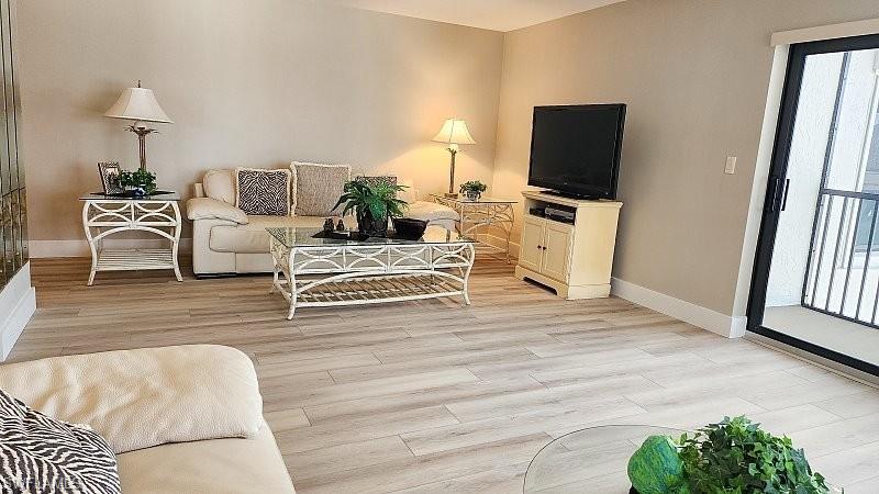 ISLAND WINDS CONDO - Residential