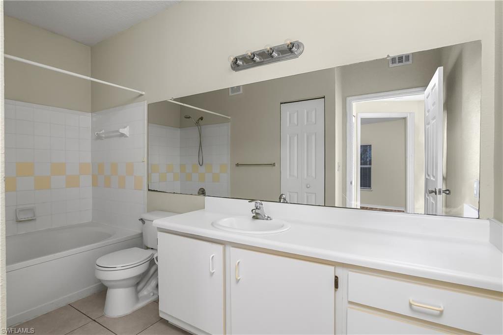 11520 Villa Grand 1005