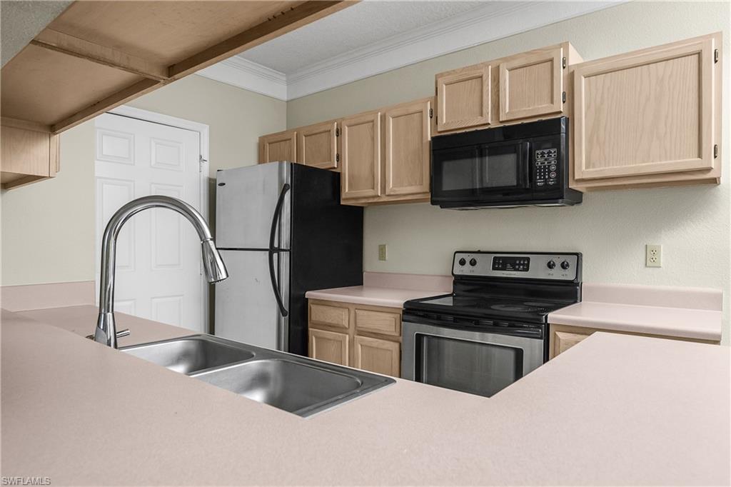 ROYAL GREENS - Residential