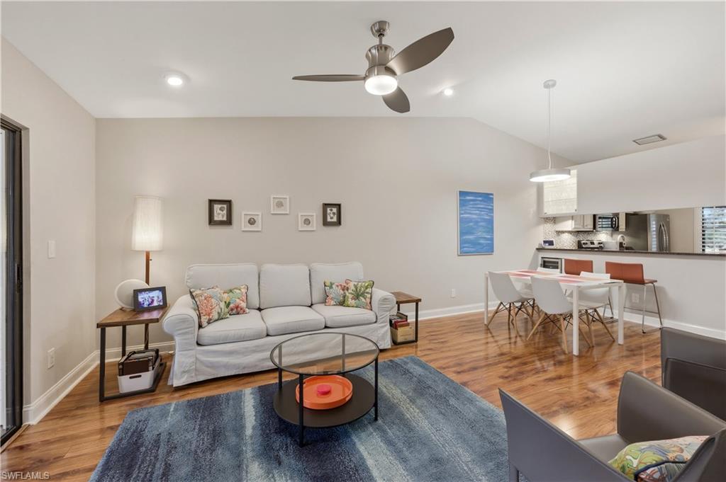 BOCA CIEGA MANOR - Residential