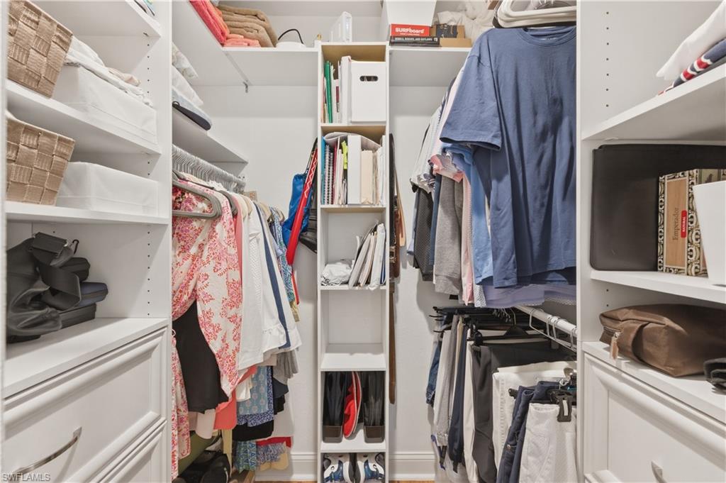 BOCA CIEGA MANOR - Residential