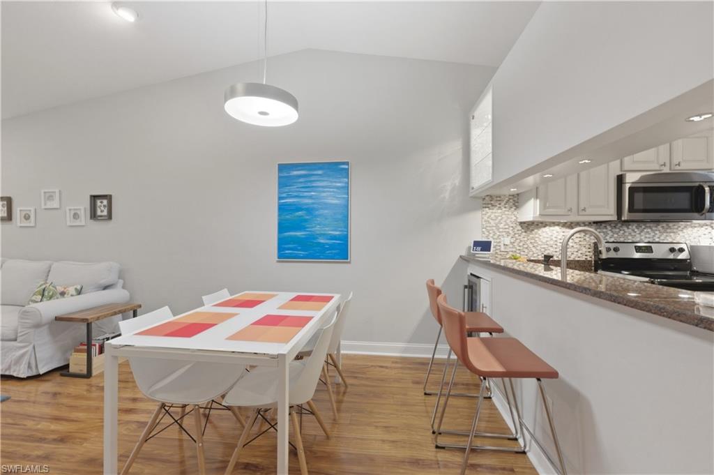 BOCA CIEGA MANOR - Residential