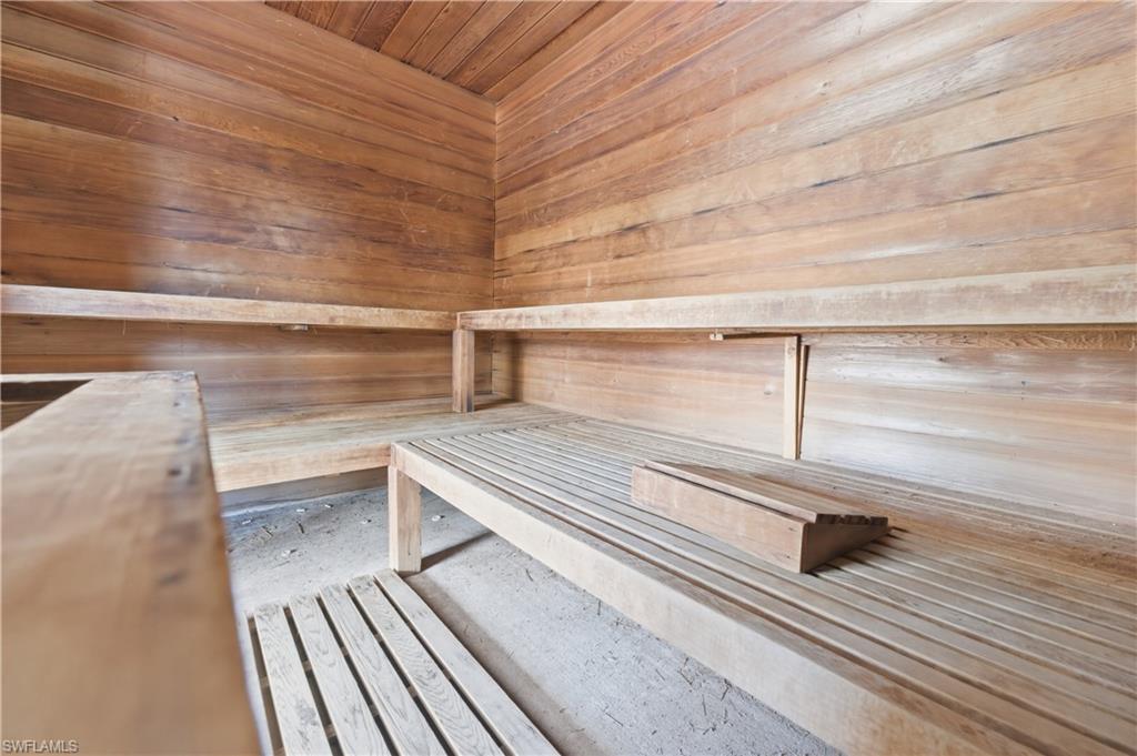 BOCA CIEGA MANOR - Residential