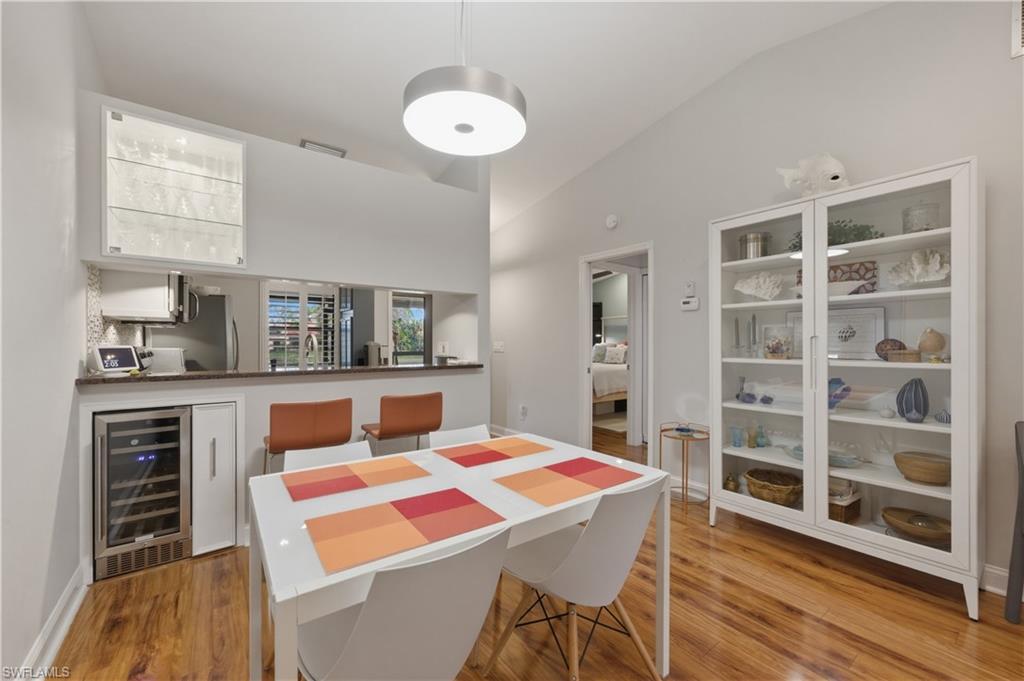 BOCA CIEGA MANOR - Residential