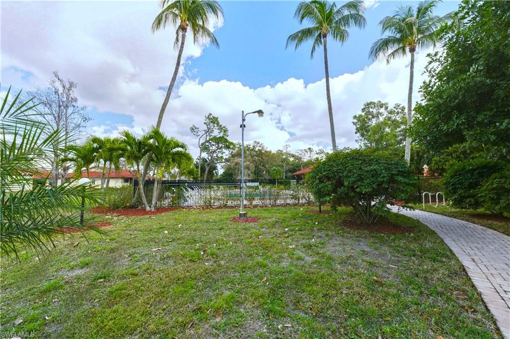 BOCA CIEGA MANOR - Residential