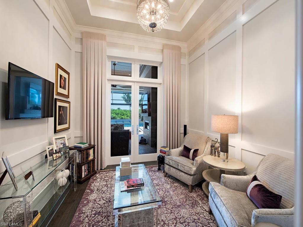 BAY WOODS - Residential