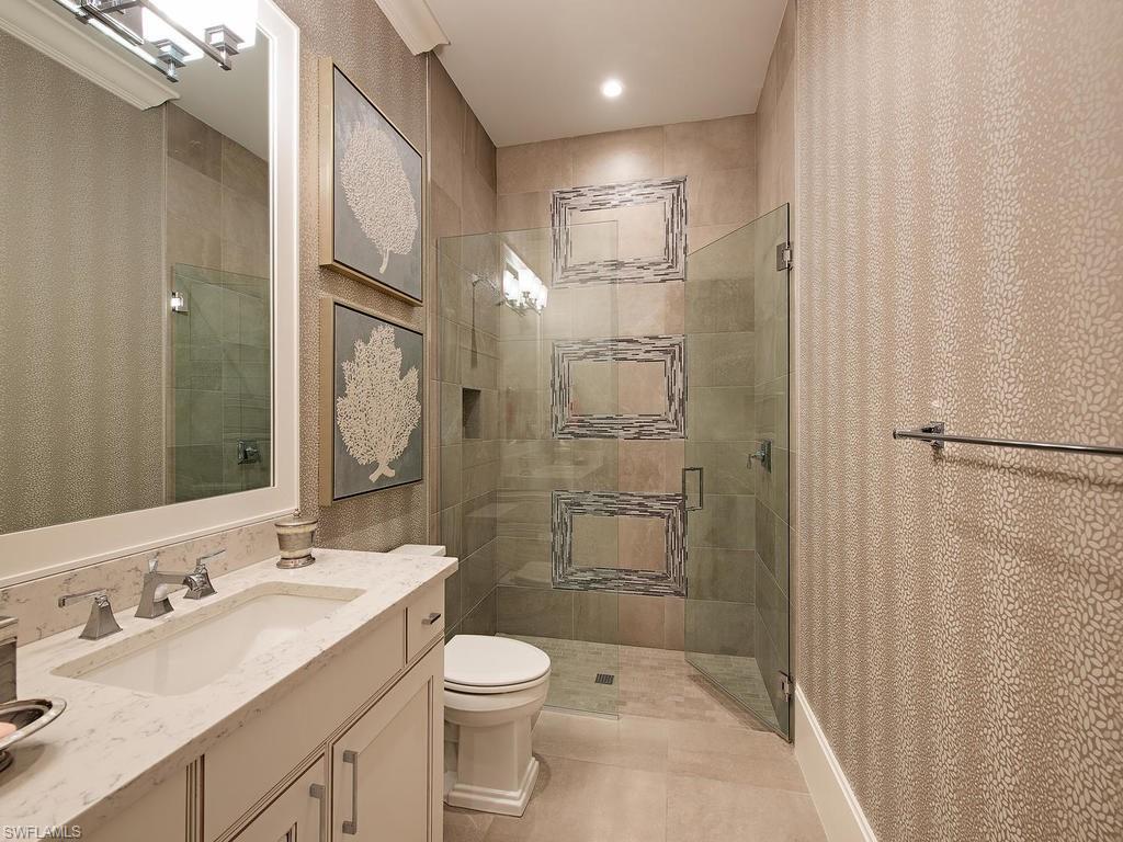 BAY WOODS - Residential