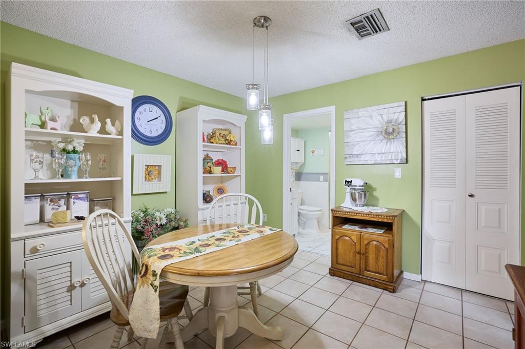 VILLAGE OF CEDARBEND - Residential