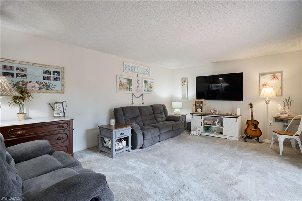 VILLAGE OF CEDARBEND - Residential