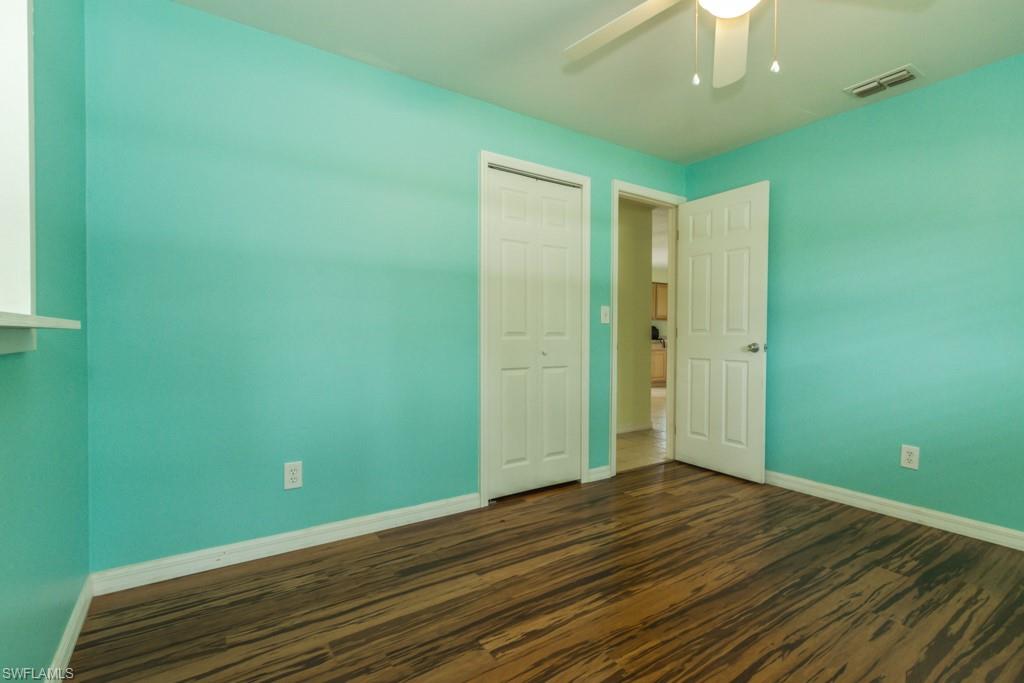 SAN CARLOS PARK - Residential