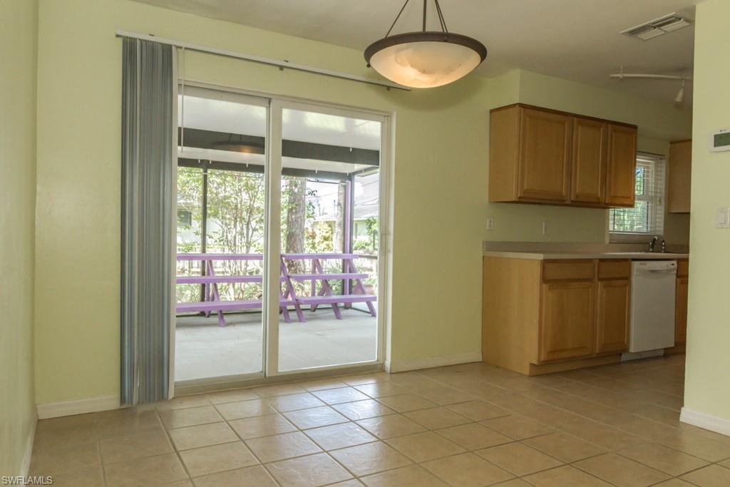 SAN CARLOS PARK - Residential