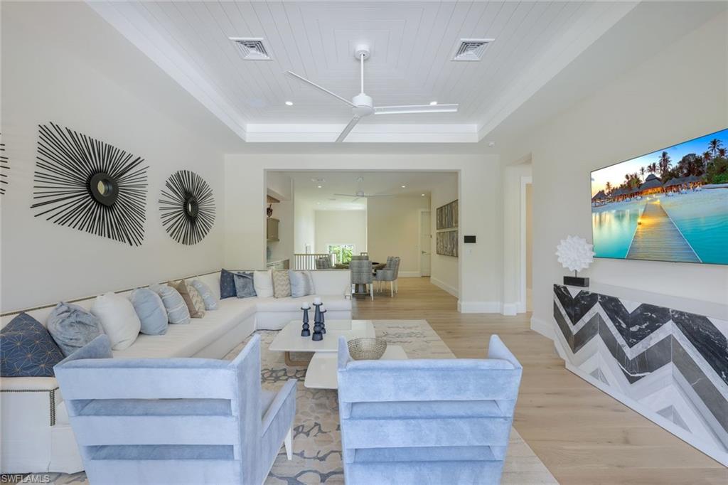 PINE RIDGE - Residential