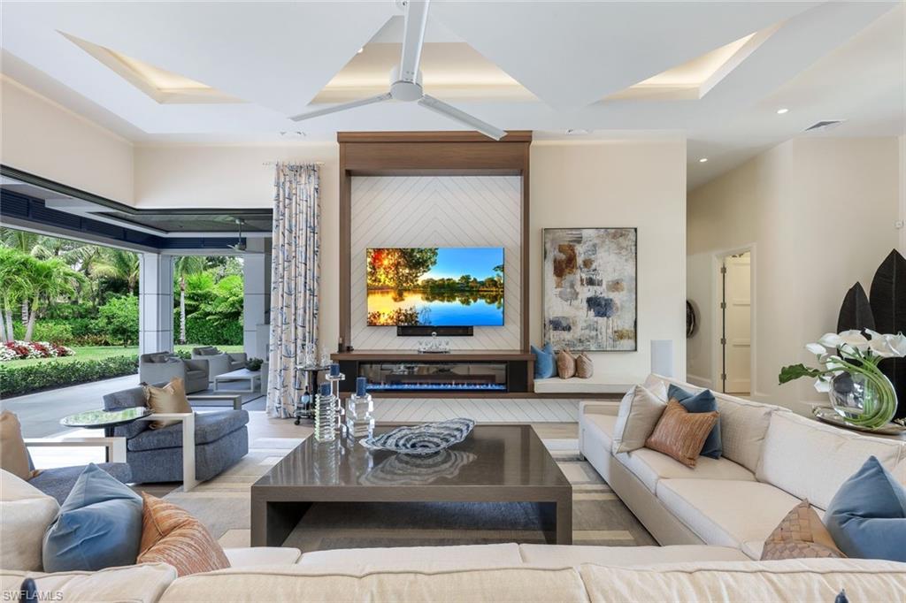 PINE RIDGE - Residential