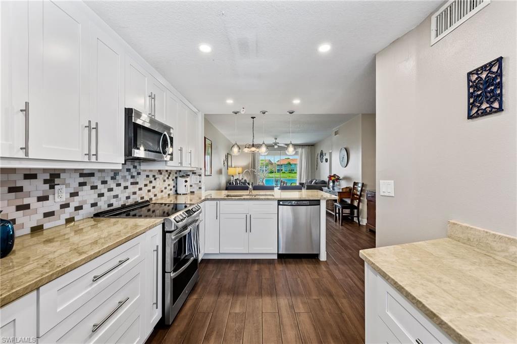 HUNTINGTON LAKES - Residential