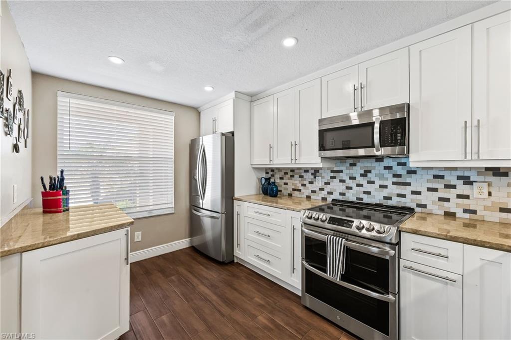 HUNTINGTON LAKES - Residential