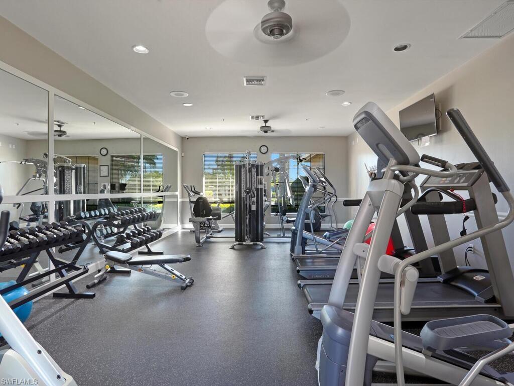 HUNTINGTON LAKES - Residential