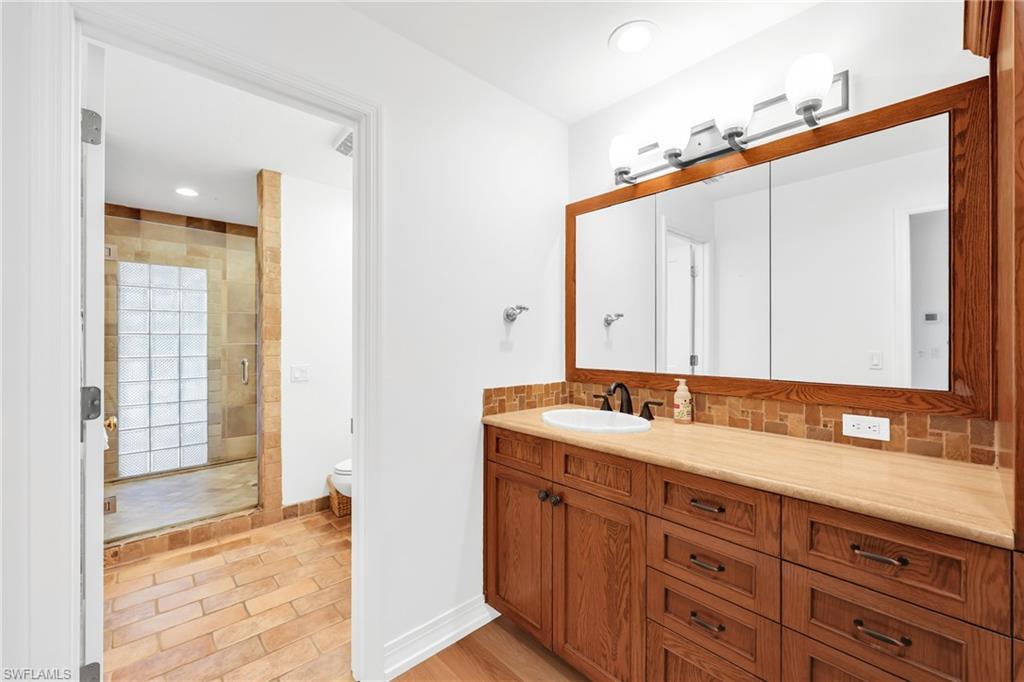 PARK SHORE - Residential