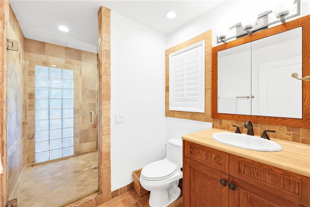 PARK SHORE - Residential