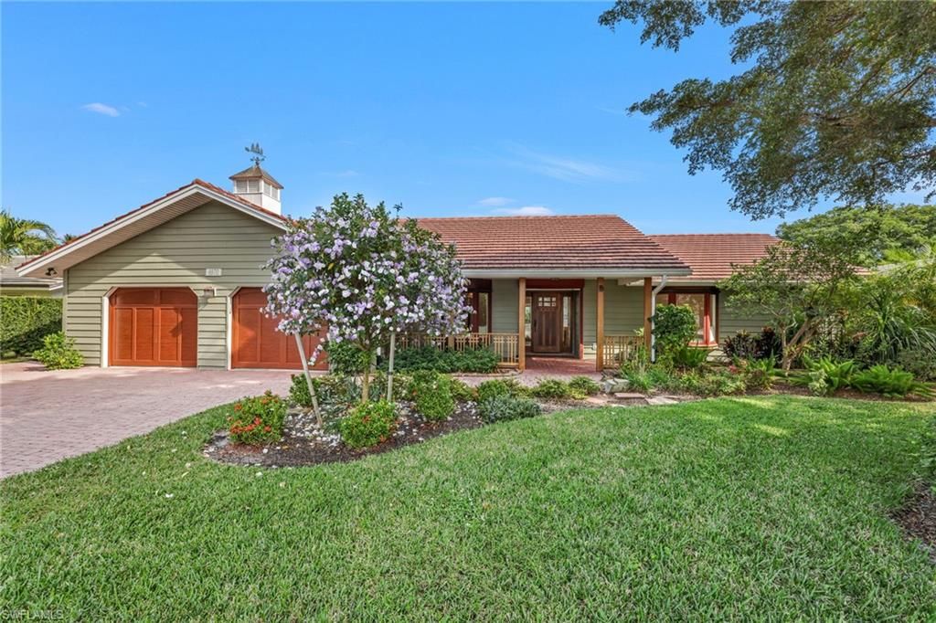 Photo of 4870 Whispering Pine WAY, NAPLES, FL 34103 (MLS # 225084801)