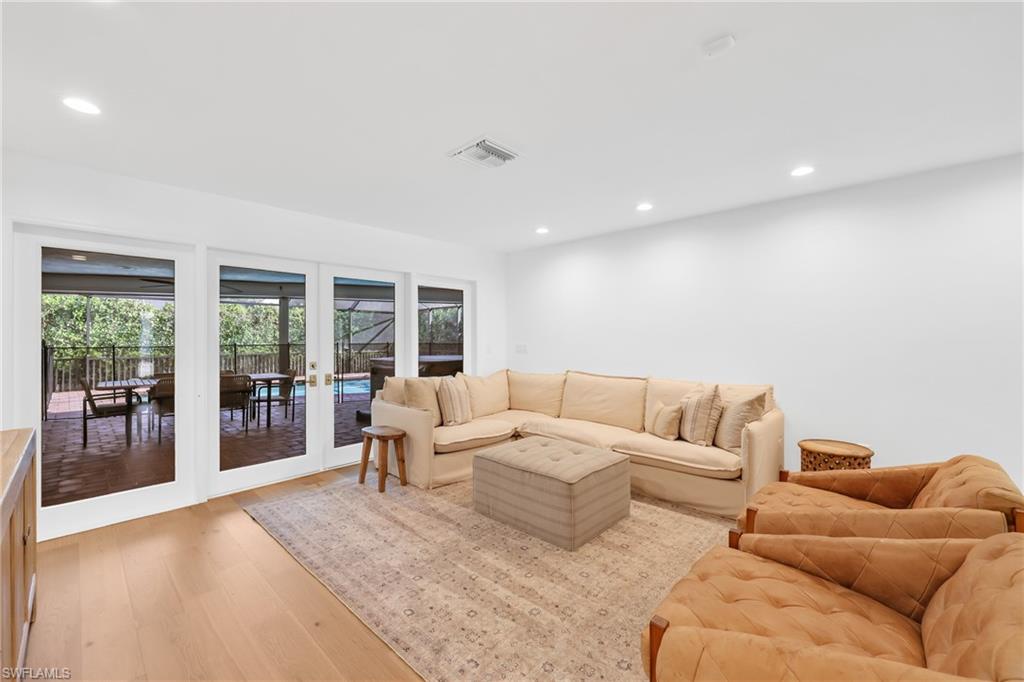 PARK SHORE - Residential