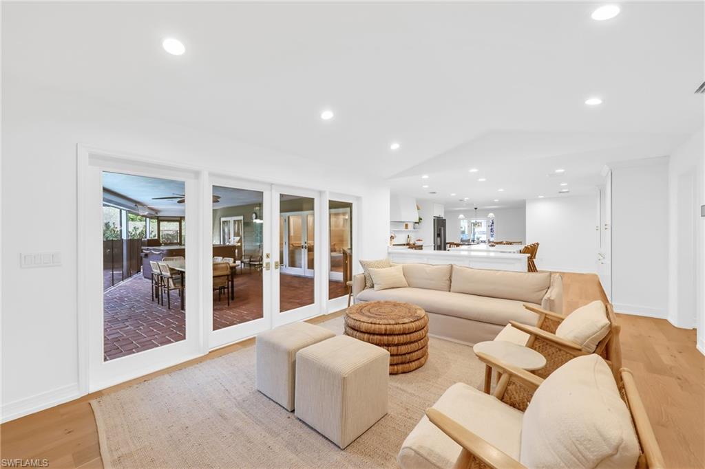 PARK SHORE - Residential